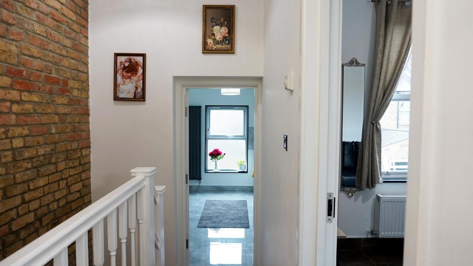Beautiful London Home Sleeps 6, 2 Minutes To Metro Londres Exterior foto
