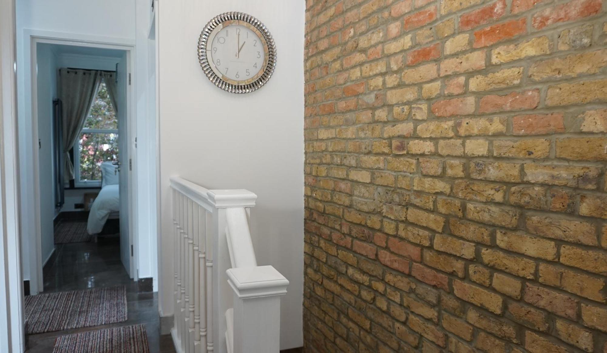 Beautiful London Home Sleeps 6, 2 Minutes To Metro Londres Exterior foto