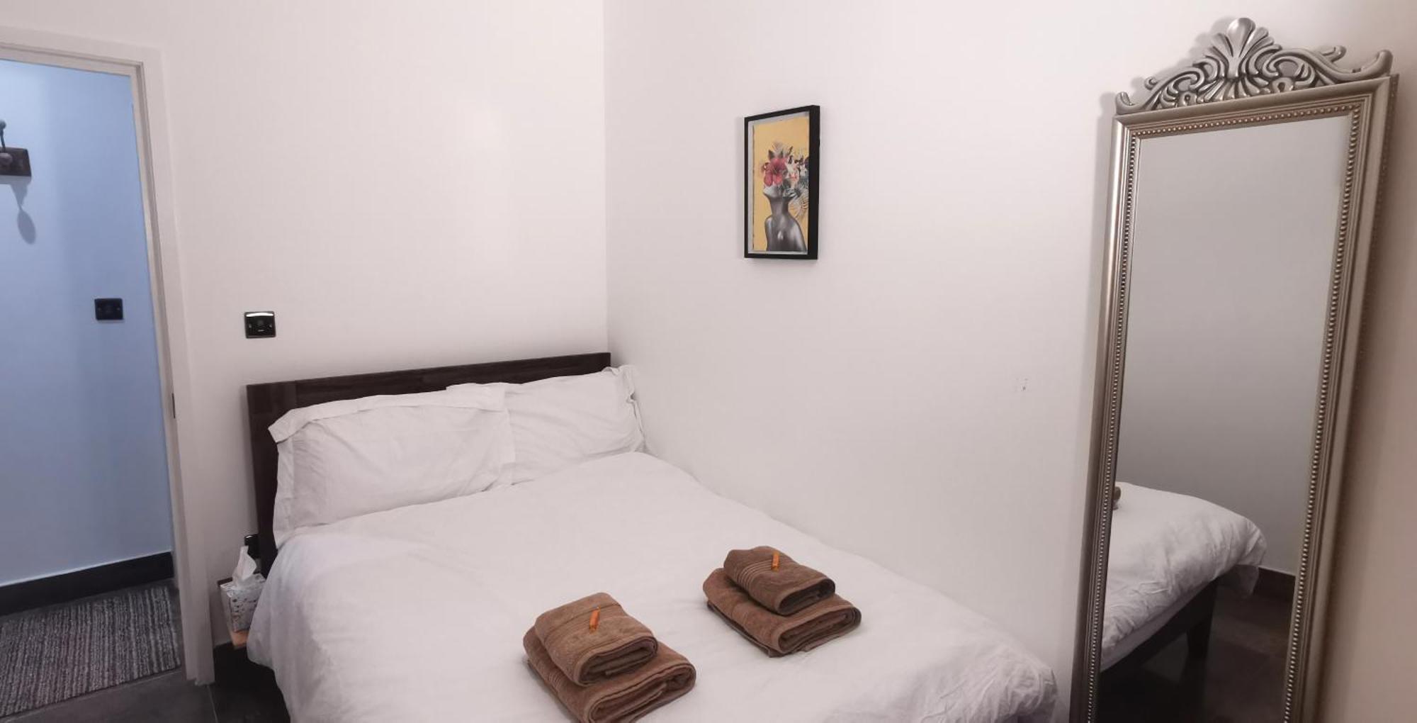 Beautiful London Home Sleeps 6, 2 Minutes To Metro Londres Exterior foto
