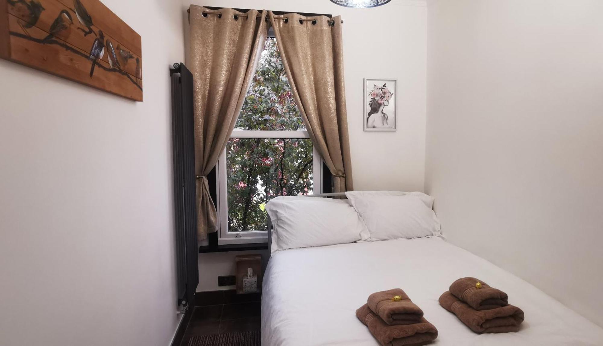 Beautiful London Home Sleeps 6, 2 Minutes To Metro Londres Exterior foto